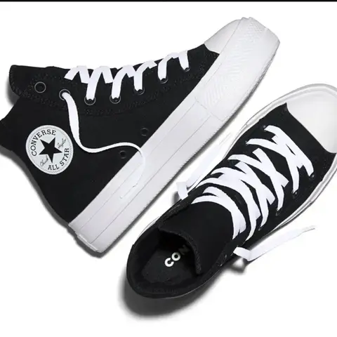 Tenis Converse All Star Hi Negro con Blanco Bota Alta