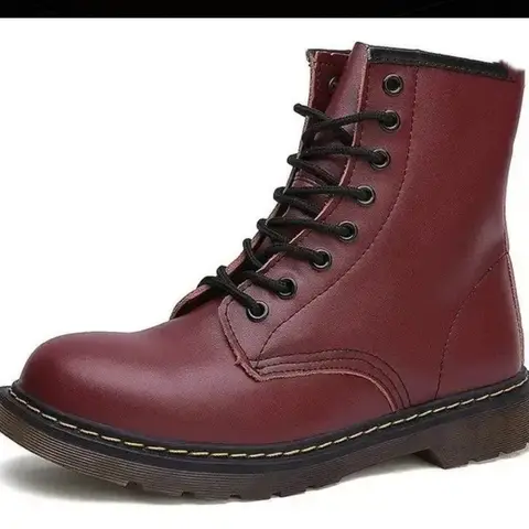Botas militares estilo combat color vino con agujetas negras